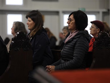 /aktualnosti/2025/12/Slavljena misa za pokojne katedralne služitelje (16).jpg