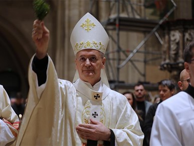 /aktualnosti/2026/B/260404 Nadbiskup Kutleša predvodio Vazmeno bdjenje u Zagrebačkoj katedrali (39).JPG