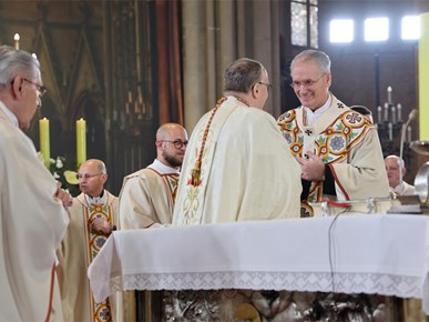 /aktualnosti/2026/B/260405 Nadbiskup Kutleša predvodio misu na Uskrs (17).JPG