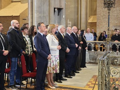 /aktualnosti/2026/B/260405 Nadbiskup Kutleša predvodio misu na Uskrs (7).JPG