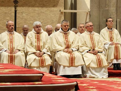 /aktualnosti/2026/B/Nadbiskup Kutleša predvodio Misu posvete ulja u Zagrebačkoj katedrali (12).JPG