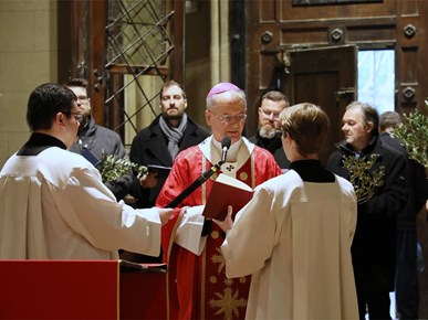 /aktualnosti/2026/B/Nadbiskup Kutleša predvodio misno slavlje Nedjelje Muke Gospodnje u Zagrebačkoj katedrali (2).JPG