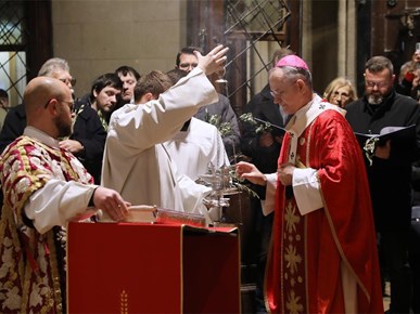 /aktualnosti/2026/B/Nadbiskup Kutleša predvodio misno slavlje Nedjelje Muke Gospodnje u Zagrebačkoj katedrali (5).JPG