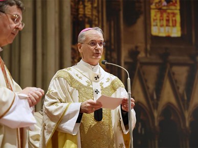 /aktualnosti/2026/B/Pozdravni govor nadbiskupa Kutleše na početku Mise posvete ulja.JPG