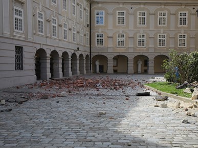 /multimedia/FOTO/Nadbiskupski dvor nakon potresa/IMG_6864.JPG