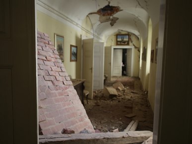 /multimedia/FOTO/Nadbiskupski dvor nakon potresa/IMG_6983.JPG