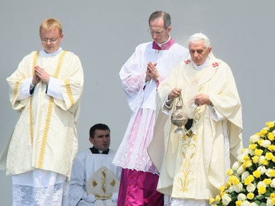 /multimedia/FOTO/Pohod pape Benedikta XVI Hrvatskoj/Pohod pape Benedikta XVI.  (10).jpg