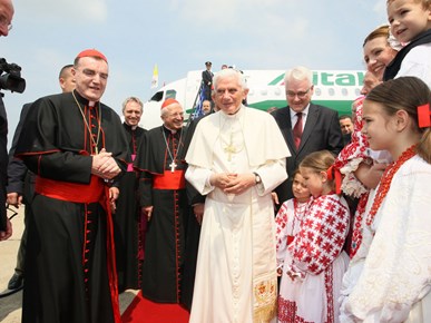 /multimedia/FOTO/Pohod pape Benedikta XVI Hrvatskoj/Pohod pape Benedikta XVI.  (9).jpg